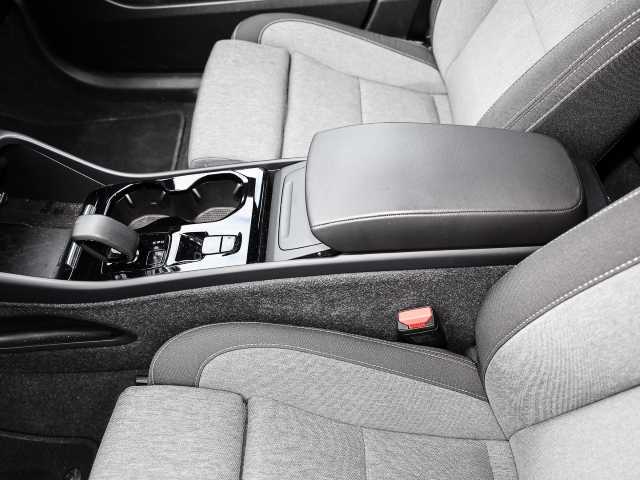 Volvo  Plus Dark 2WD B3 EU6d digitales Cockpit Memory Sitze Soundsystem HarmanKardon LE