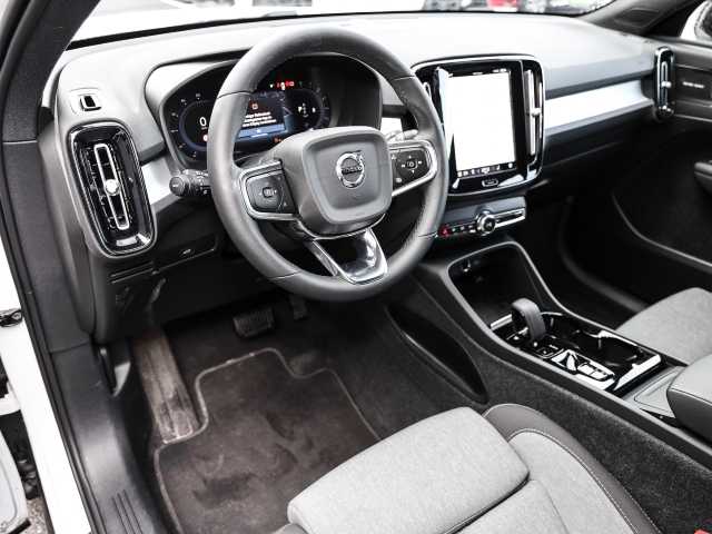 Volvo  Plus Dark 2WD B3 EU6d digitales Cockpit Memory Sitze Soundsystem HarmanKardon LE