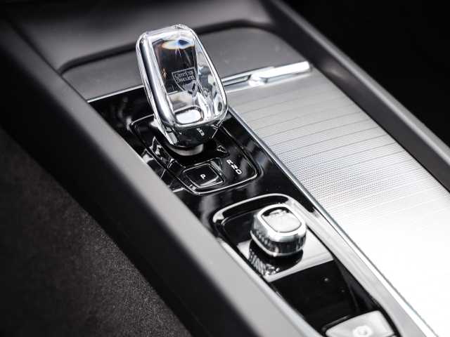 Volvo  Ultimate Dark AWD B5 Benzin EU6d Allrad HUD StandHZG Leder digitales Cockpit Mem