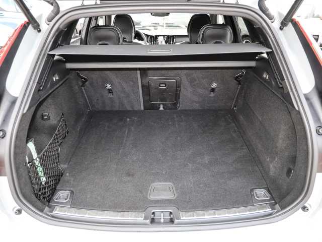 Volvo  Ultimate Dark AWD B5 Benzin EU6d Allrad HUD StandHZG Leder digitales Cockpit Mem