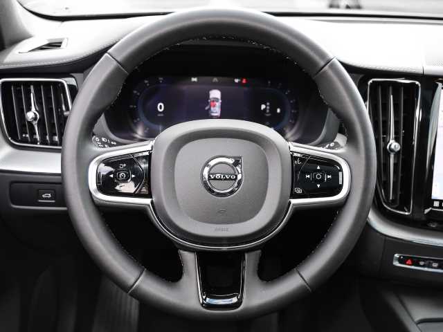 Volvo  Ultimate Dark AWD B5 Benzin EU6d Allrad HUD StandHZG Leder digitales Cockpit Mem