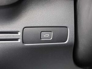 Volvo  Plus Dark 2WD B3 EU6d digitales Cockpit Memory Sitze Soundsystem HarmanKardon LE