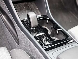 Volvo  Plus Dark 2WD B3 EU6d digitales Cockpit Memory Sitze Soundsystem HarmanKardon LE