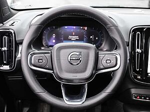 Volvo  Plus Dark 2WD B3 EU6d digitales Cockpit Memory Sitze Soundsystem HarmanKardon LE