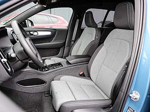 Volvo  Plus Dark 2WD B3 EU6d digitales Cockpit Memory Sitze Soundsystem HarmanKardon LE