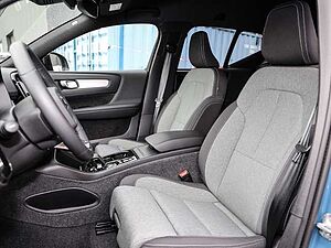 Volvo  Plus Dark 2WD B3 EU6d digitales Cockpit Memory Sitze Soundsystem HarmanKardon LE