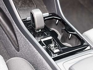 Volvo  Plus Dark 2WD B3 EU6d digitales Cockpit Memory Sitze Soundsystem HarmanKardon LE