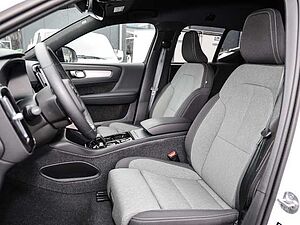 Volvo  Plus Dark 2WD B3 EU6d digitales Cockpit Memory Sitze Soundsystem HarmanKardon LE