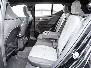 Volvo  Plus Dark 2WD B3 EU6d digitales Cockpit Memory Sitze Soundsystem HarmanKardon LE