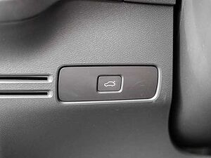 Volvo  Plus Dark 2WD B3 EU6d digitales Cockpit Memory Sitze Soundsystem HarmanKardon LE