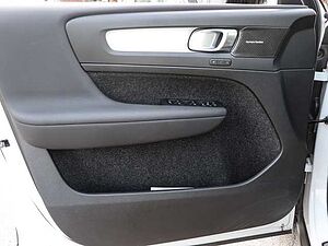 Volvo  Plus Dark 2WD B3 EU6d digitales Cockpit Memory Sitze Soundsystem HarmanKardon LE