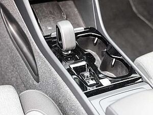 Volvo  Plus Dark 2WD B3 EU6d digitales Cockpit Memory Sitze Soundsystem HarmanKardon LE