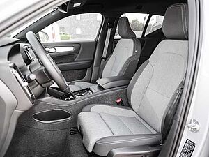 Volvo  Plus Dark 2WD B3 EU6d digitales Cockpit Memory Sitze Soundsystem HarmanKardon LE