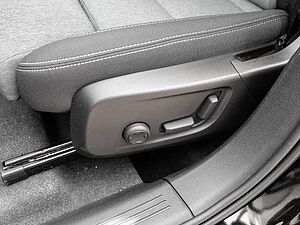 Volvo  Plus Dark 2WD B3 EU6d digitales Cockpit Memory Sitze Soundsystem HarmanKardon LE