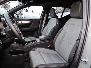 Volvo  Plus Dark 2WD B3 EU6d digitales Cockpit Memory Sitze Soundsystem HarmanKardon LE