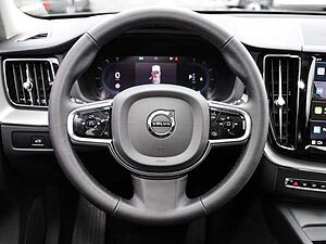 Volvo  Ultimate Dark 2WD B4 Diesel EU6d HUD AD digitales Cockpit Memory Sitze Soundsyst