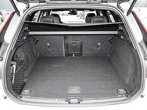Volvo  Ultimate Dark AWD B5 Benzin EU6d Allrad HUD StandHZG Leder digitales Cockpit Mem