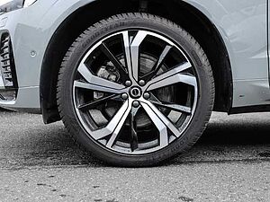 Volvo  Ultimate Dark AWD B5 Benzin EU6d Allrad HUD StandHZG Leder digitales Cockpit Mem