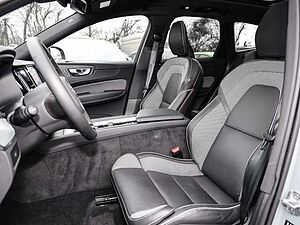 Volvo  Ultimate Dark AWD B5 Benzin EU6d Allrad HUD StandHZG Leder digitales Cockpit Mem