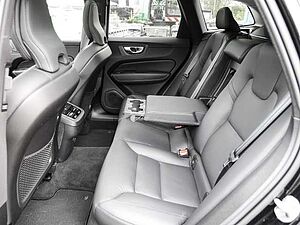 Volvo  Ultimate Dark AWD B4 Diesel EU6d Allrad HUD AD StandHZG digitales Cockpit Memory