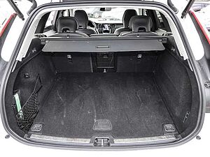 Volvo  Ultimate Dark 2WD B4 Diesel EU6d HUD AD digitales Cockpit Memory Sitze Soundsyst