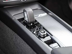 Volvo  Ultimate Dark AWD B4 Diesel EU6d Allrad HUD AD StandHZG digitales Cockpit Memory
