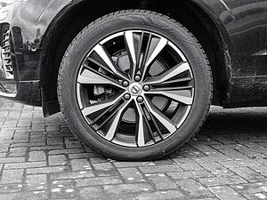 Volvo  Ultimate Dark 2WD B4 Diesel EU6d HUD AD digitales Cockpit Memory Sitze Soundsyst