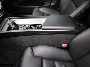 Volvo  Plus Dark 2WD B4 Diesel EU6d digitales Cockpit Memory Sitze Soundsystem HarmanKa