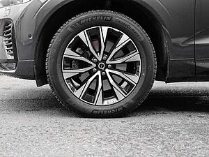 Volvo  Plus Dark 2WD B4 Diesel EU6d digitales Cockpit Memory Sitze Soundsystem HarmanKa