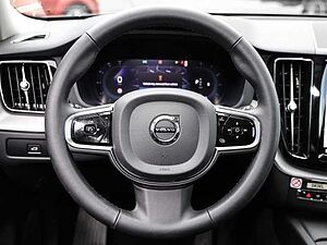 Volvo  Plus Dark 2WD B4 Diesel EU6d digitales Cockpit Memory Sitze Soundsystem HarmanKa