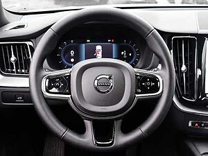 Volvo  Plus Dark AWD B5 Benzin EU6d Allrad Leder digitales Cockpit Memory Sitze Soundsy