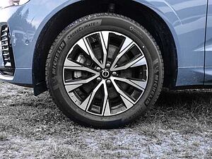 Volvo  Plus Dark AWD B5 Benzin EU6d Allrad Leder digitales Cockpit Memory Sitze Soundsy