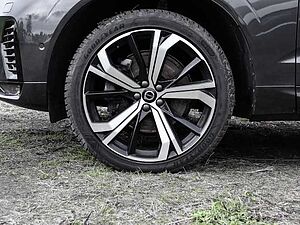 Volvo  Ultimate Dark AWD B5 Benzin EU6d Allrad HUD StandHZG Leder digitales Cockpit Mem