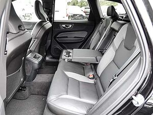 Volvo  Plus Dark AWD B5 Benzin EU6d Allrad Leder digitales Cockpit Memory Sitze Soundsy