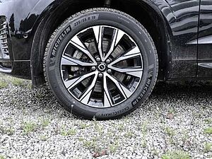 Volvo  Plus Dark AWD B5 Benzin EU6d Allrad Leder digitales Cockpit Memory Sitze Soundsy