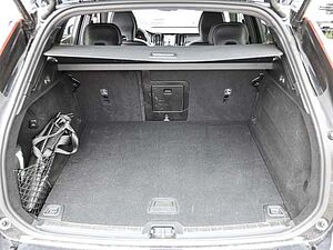 Volvo  Plus Dark AWD B5 Benzin EU6d Allrad Leder digitales Cockpit Memory Sitze Soundsy