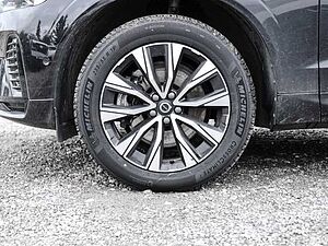 Volvo  Plus Dark AWD B5 Benzin EU6d Allrad Leder digitales Cockpit Memory Sitze Soundsy