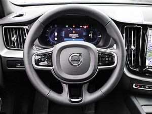 Volvo  Plus Dark AWD B5 Benzin EU6d Allrad Leder digitales Cockpit Memory Sitze Soundsy