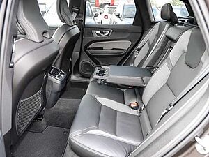 Volvo  Ultimate Dark AWD B5 Benzin EU6d Allrad HUD StandHZG Leder digitales Cockpit Mem