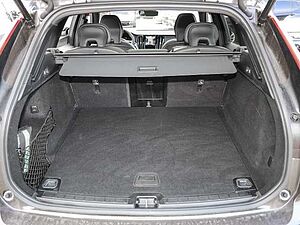 Volvo  Ultimate Dark AWD B5 Benzin EU6d Allrad HUD StandHZG Leder digitales Cockpit Mem
