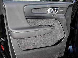 Volvo  Plus Dark 2WD B4 EU6d digitales Cockpit Memory Sitze Soundsystem HarmanKardon 36