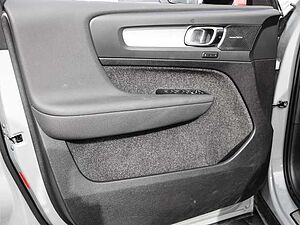 Volvo  Plus Dark 2WD B3 EU6d digitales Cockpit Memory Sitze Soundsystem HarmanKardon LE