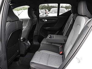 Volvo  Plus Dark 2WD B3 EU6d digitales Cockpit Memory Sitze Soundsystem HarmanKardon LE