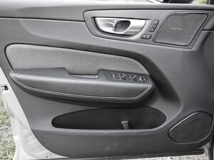Volvo  Plus Dark AWD B5 Benzin EU6d Allrad Leder digitales Cockpit Memory Sitze Soundsy