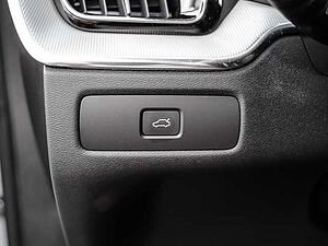 Volvo  Plus Dark AWD B5 Benzin EU6d Allrad Leder digitales Cockpit Memory Sitze Soundsy