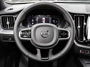 Volvo  Plus Dark AWD B5 Benzin EU6d Allrad Leder digitales Cockpit Memory Sitze Soundsy