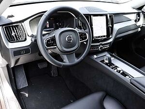 Volvo  Plus Dark AWD B4 Diesel EU6d Allrad digitales Cockpit Memory Sitze Soundsystem