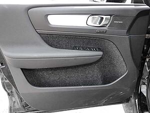 Volvo  Plus Dark Recharge Plug-In Hybrid 2WD T4 Twin Engine EU6d StandHZG Navi digitale