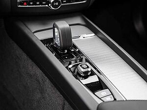 Volvo  Ultimate Dark Recharge Plug-In Hybrid AWD T8 Twin Engine EU6d Allrad HUD StandHZ