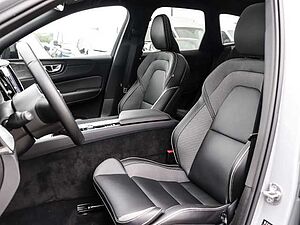 Volvo  Ultimate Dark Recharge Plug-In Hybrid AWD T8 Twin Engine EU6d Allrad HUD StandHZ